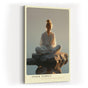 Paul Sinus Wandbild in 40x60cm Inner Temple – Meditatives Porträt einer Frau in weißem Gewand, sitzend auf einem Felsen im Wasser bei sanftem Morgenlicht, moderne Bilder in warmen Tönen
