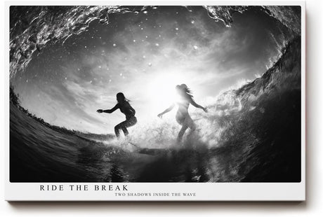 Paul Sinus Wandbild 120x80cm Ride the Break Surfer in Welle schwarz weiß Action Fotokunst modernes Meer Poster für Wohnzimmer Büro Strand Dekoration