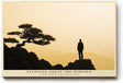 Paul Sinus Wandbild 120x80cm Silhouette Mensch auf Berg bei Sonnenuntergang ruhige Landschaft Kunst in warmen Goldtönen modernes Naturbild für Wohnzimmer Büro