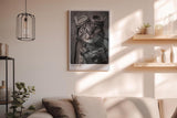 Paul Sinus Wandbild in 40x60cm Snapcat – Humorvolles Katzenporträt in Schwarz-Weiß mit Kamera und Fliegerbrille