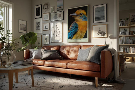 Paul Sinus Wandbild in 40x60cm Song in Feathers – farbenfrohes Vogelporträt in harmonischen Blauund Gelbtönen für stilvolle Raumgestaltung