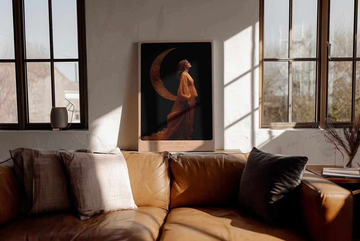 Paul Sinus Wandbild in 40x60cm The Moon Dress Elegante Frau in goldenem Kleid vor Mondsichel auf schwarzem Hintergrund
