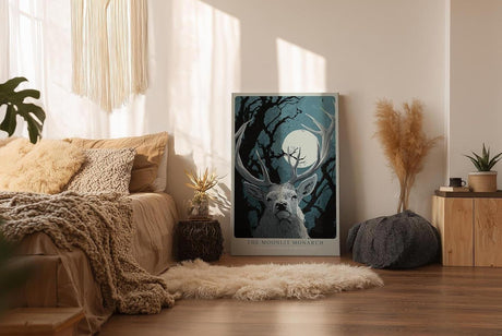 Paul Sinus Wandbild in 40x60cm The Moonlit Monarch – stolzer Hirsch unter dem Mondlicht, kunstvolle Waldillustration in tiefen Blautönen