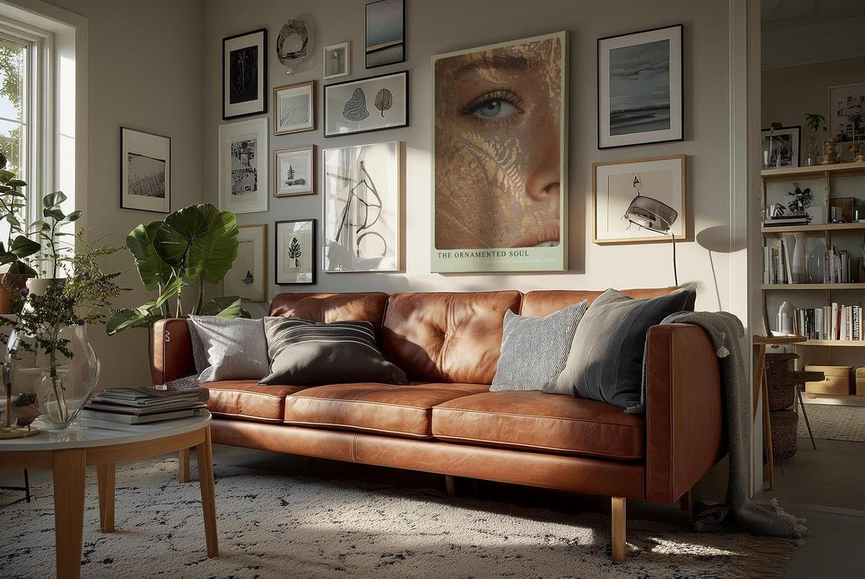 Paul Sinus Wandbild in 40x60cm The Ornamented Soul – Detailreiches Porträt mit ornamentaler Goldprägung und blauem Auge
