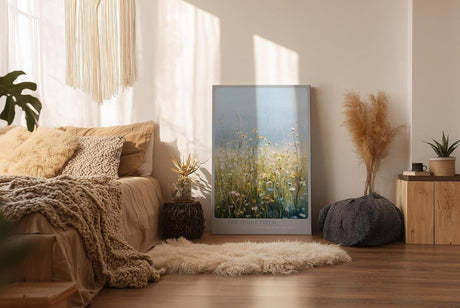 Paul Sinus Wandbild in 40x60cm The Quiet Field Sanfte Wildblumenwiese in Pastellfarben unter klarem Himmel für ruhige und harmonische Raumakzente