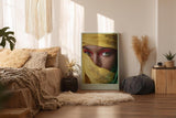 Paul Sinus Wandbild in 40x60cm The Silk of Secrets – Intensiver Blick mit gelbem und grünem Tuch umhüllt