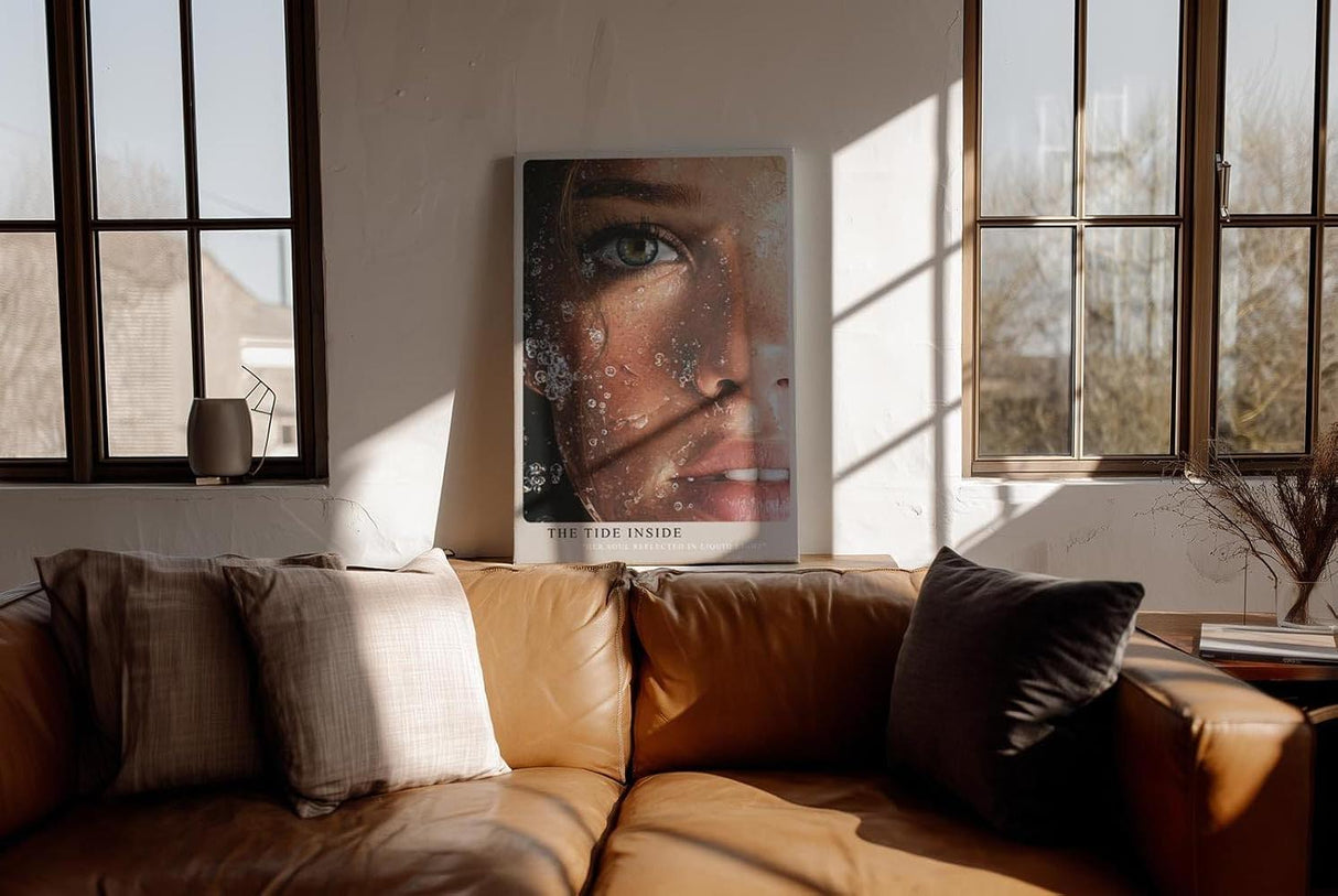 Paul Sinus Wandbild in 40x60cm The Tide Inside hyperrealistisches Porträt eines grünen Auges mit Wasser und Lichtreflexen
