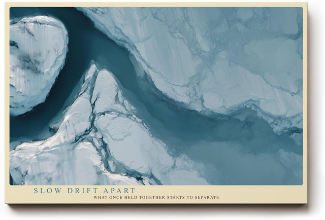 Paul Sinus Wandbild 120x80cm abstrakte Eislandschaft Luftaufnahme Gletscher Fluss moderne Naturkunst kuehle Farbtone stilvolle Wanddekoration fuer Wohnzimmer Büro
