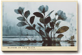 Paul Sinus Wandbild 120x80cm botanische Blumen im Regen moderne Naturmalerei blau grau Kunstdruck ruhige florale