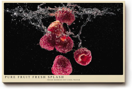Paul Sinus Wandbild 120x80cm frische Himbeeren im Wassersplash moderne Food Fotografie rotes Frucht Kunstposter auf schwarzem Hintergrund fuer Kueche Esszimmer Bar