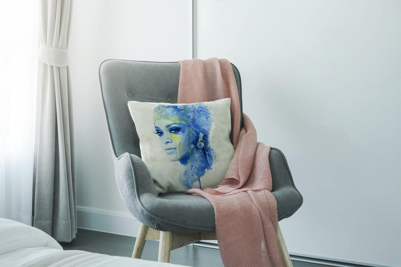 RihannaKjiG6IPPVYbxl_1280x1280.jpg