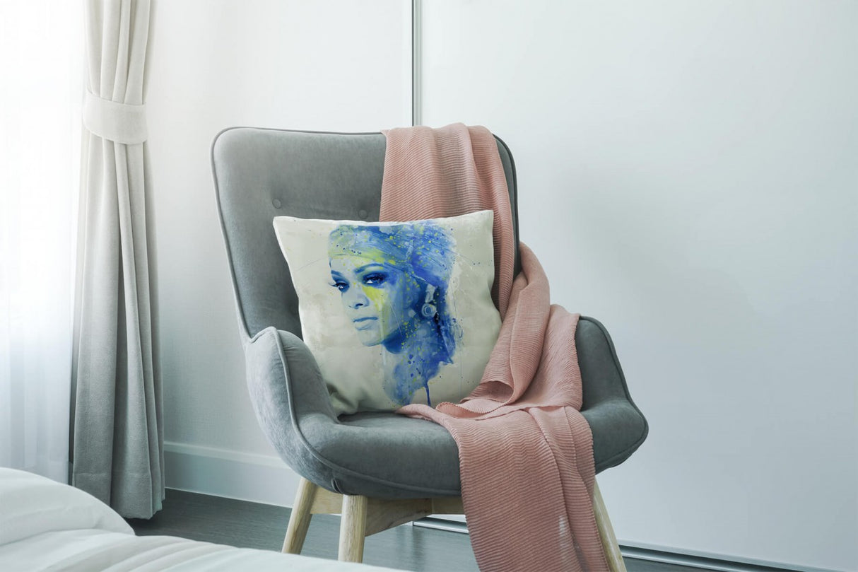 RihannaKjiG6IPPVYbxl_1280x1280.jpg