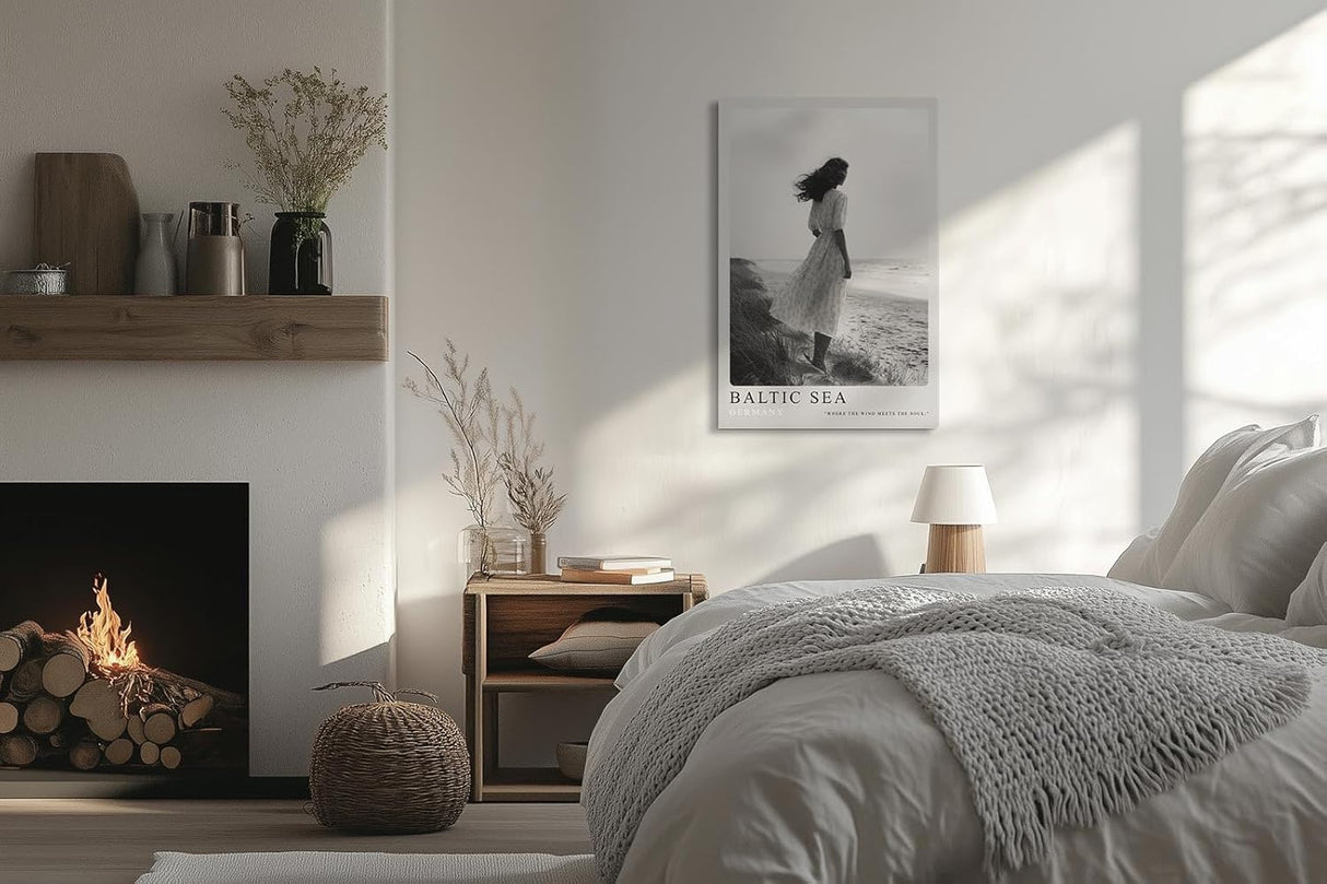 Paul Sinus Leinwandbild 60x90cm Baltic Sea Germany Leinwandbild elegante Frau am Strand in Schwarz-Weiß poetische Küstenstimmung
