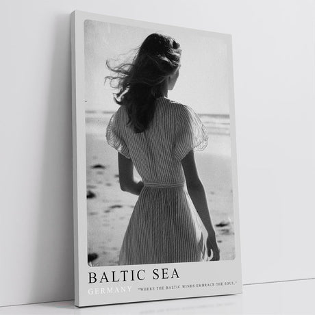 Paul Sinus Leinwandbild 60x90cm Baltic Sea Germany Leinwandbild romantische Frau am Strand in Schwarz-Weiß nostalgische Küstenstimmung