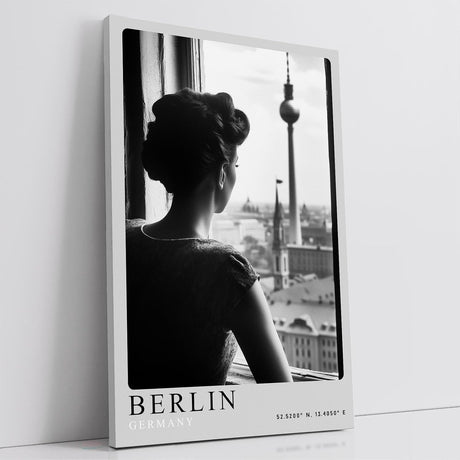 Paul Sinus Leinwandbild 80x120cm Berlin Germany Leinwandbild elegante Frau am Fenster mit Blick auf den Fernsehturm nostalgische Schwarz-Weiß-Stadtansicht