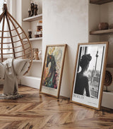 Paul Sinus Leinwandbild 80x120cm Berlin Germany Leinwandbild elegante Frau am Fenster mit Blick auf den Fernsehturm nostalgische Schwarz-Weiß-Stadtansicht