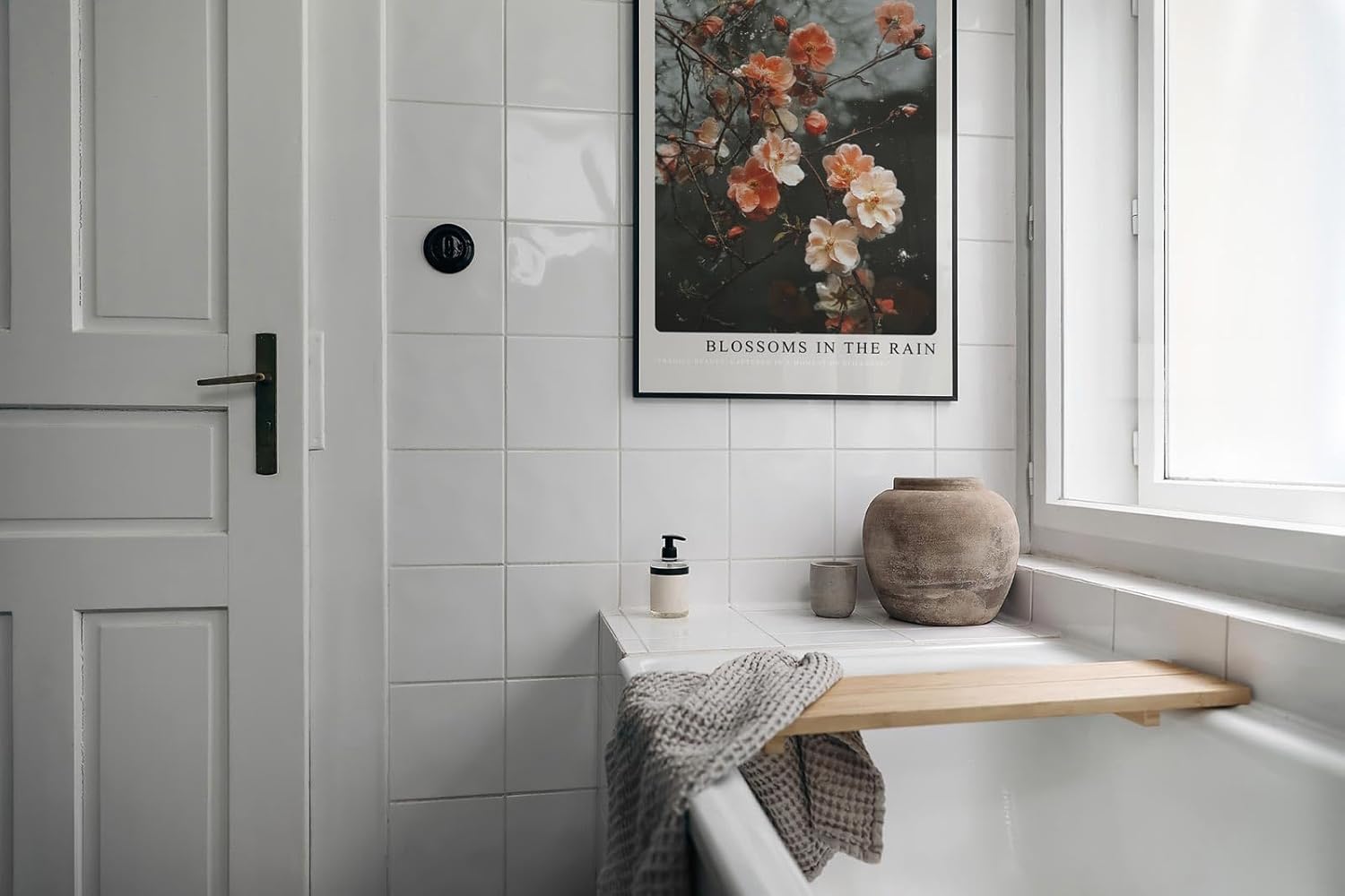 Paul Sinus Leinwandbild 60x90cm Blossoms in the Rain Leinwandbild zarte Blüten im Regen auf dunklem Hintergrund poetische Naturkunst