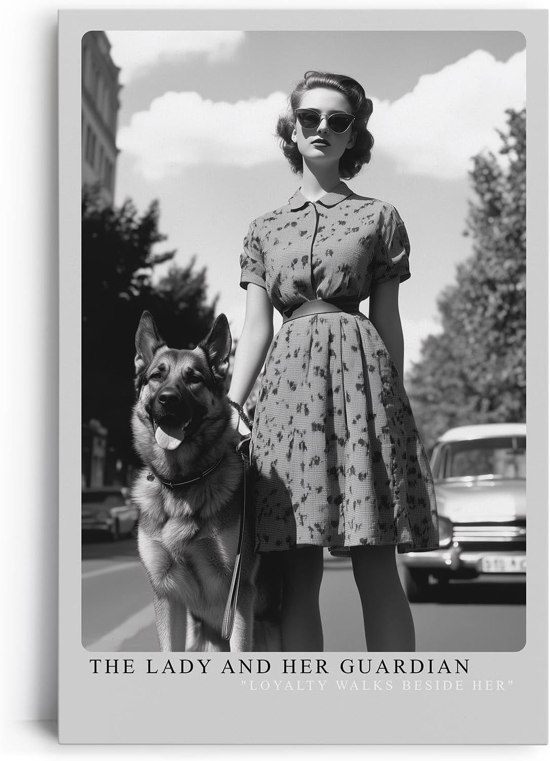 Paul Sinus Leinwandbild 60x90cm Die Dame und ihr Wächter – Stilvolles Schwarz-Weiß-Porträt einer eleganten Frau mit treuem Schäferhund