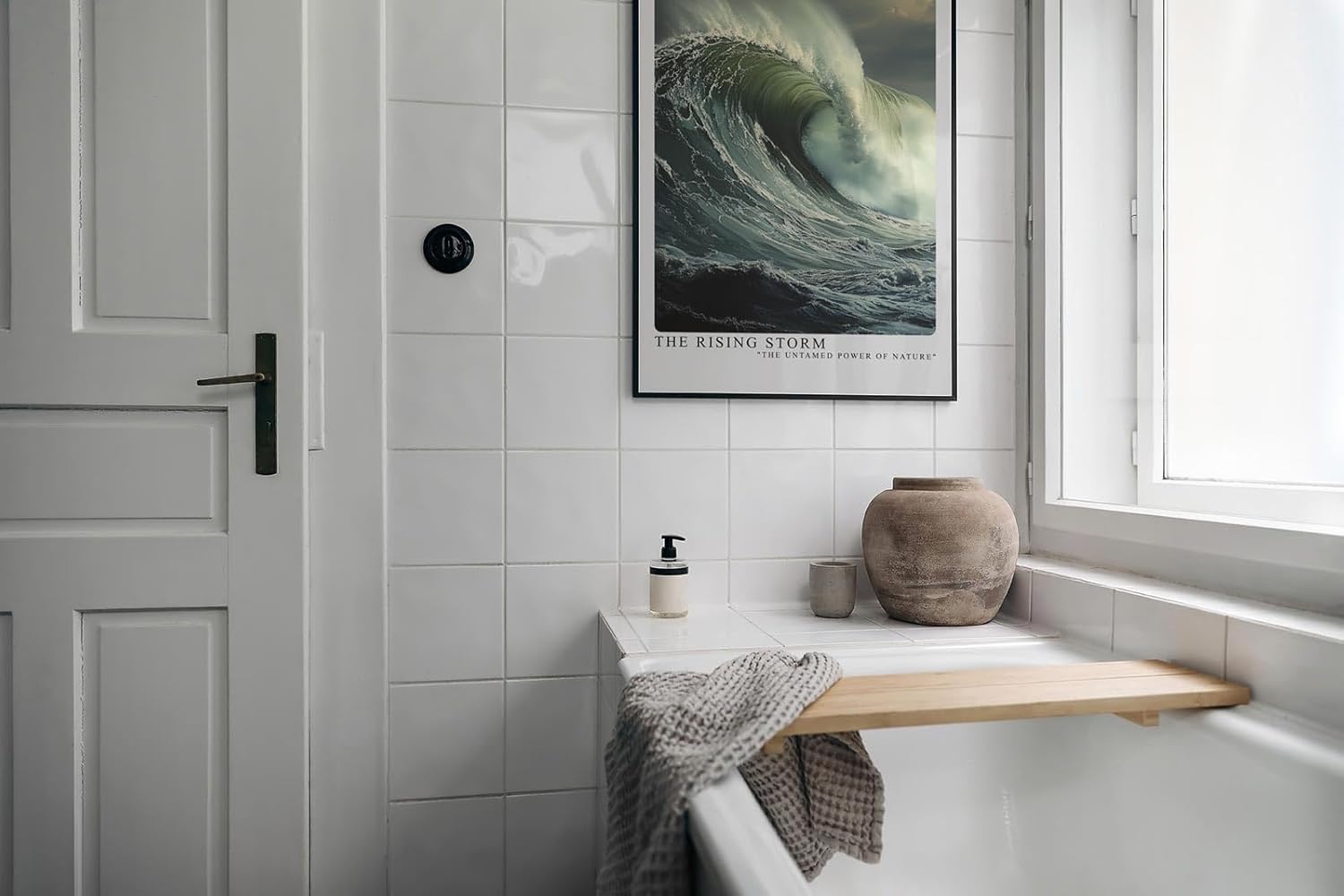 Paul Sinus Leinwandbild 40x60cm Die entfesselte Welle – Kraftvolle Meereswelle in dynamischer Bewegung mit dramatischem Himmel