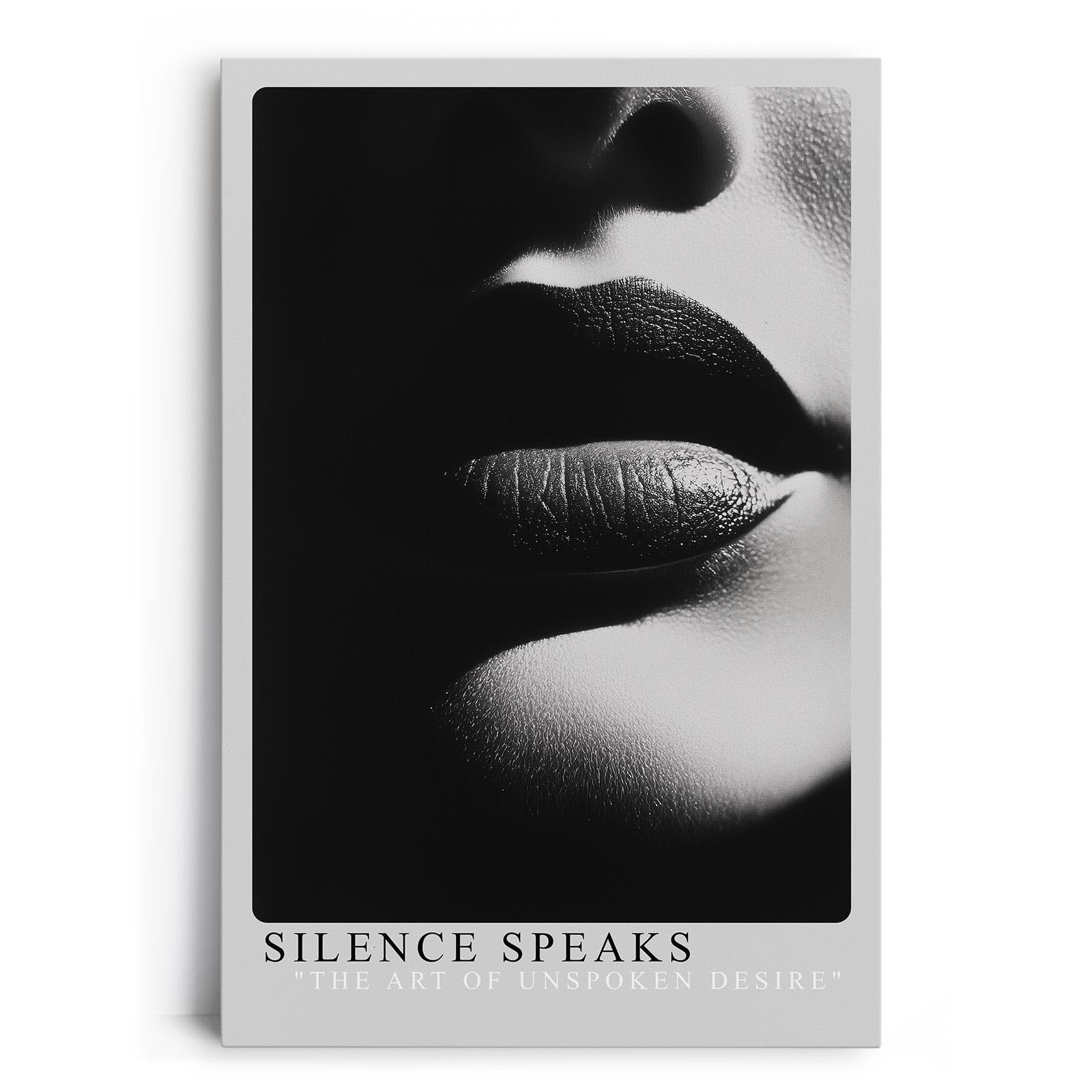 Paul Sinus Leinwandbild 40x60cm Die Sprache der Stille – Sinnliches Schwarz-Weiß-Porträt mit kontrastreicher Lichtführung und geheimnisvoller Eleganz