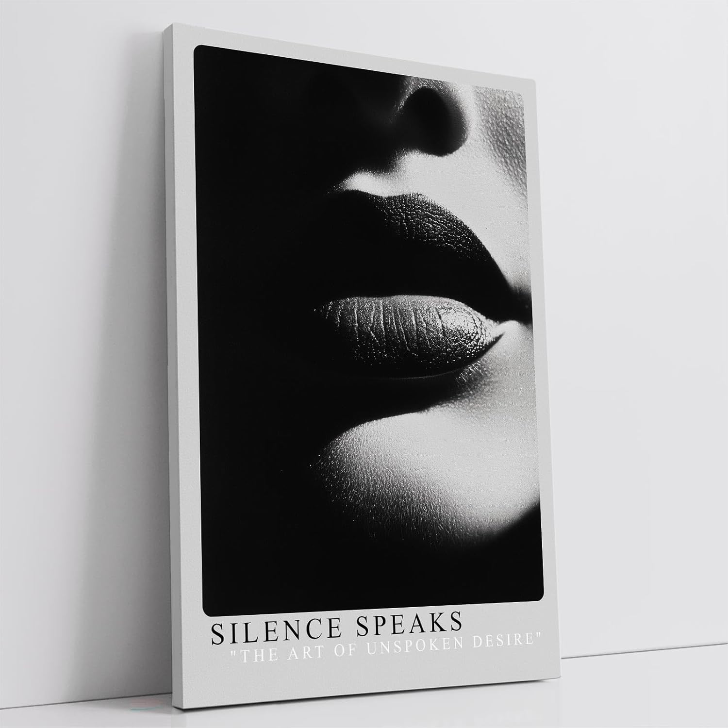 Paul Sinus Leinwandbild 40x60cm Die Sprache der Stille – Sinnliches Schwarz-Weiß-Porträt mit kontrastreicher Lichtführung und geheimnisvoller Eleganz