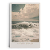 Paul Sinus Leinwandbild 80x120cm Endlose Bewegung – Sanfte Meereswellen am Strand mit verträumtem Himmel in nostalgischer Farbgebung