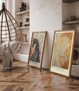 Paul Sinus Leinwandbild 40x60cm Flügel des Erbes – Symbolische weiße Taube im Flug mit goldenem Hintergrund und ausdrucksstarker Eleganz