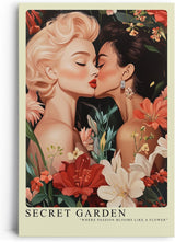 Paul Sinus Leinwandbild 80x120cm Geheimer Garten – Ausdrucksstarke Illustration zweier Frauen in inniger Verbindung, umgeben von floraler Pracht