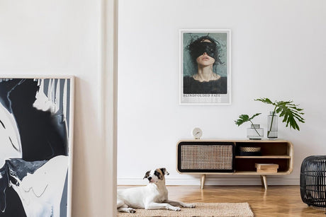 Paul Sinus Leinwandbild 80x120cm Blindfolded Fate geheimnisvolles Porträt mit schwarzer Augenbinde surreal mystisch dunkle Ästhetik