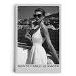Paul Sinus Leinwandbild 80x120cm Leinwandbild Monte Carlo Glamour – Stilvolle Schwarz-Weiß-Fotografie einer eleganten Frau mit Champagner auf einer Yacht