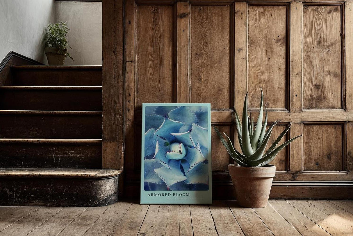Paul Sinus Kunstdruck 40x60cm Agave Naturstruktur stachelig Pflanze Makro blau Armored Bloom