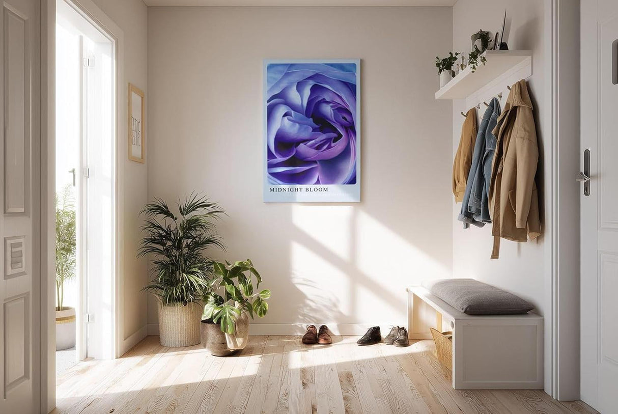 Paul Sinus Kunstdruck 40x60cm Blume Makro Blau Lila Rose Dunkelheit Lichtspiel Midnight Bloom