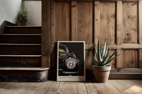Paul Sinus Kunstdruck 40x60cm Classic Drive Nahaufnahme eines schwarzen Oldtimers mit Chromscheinwerfer