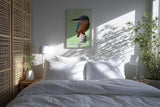 Paul Sinus Kunstdruck 40x60cm Common Kingfisher – Eisvogel auf Ast in brillanter Nahaufnahme mit leuchtenden Farben