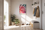Paul Sinus Kunstdruck 40x60cm Coral Bloom – Blüte in Korallrot mit zarten Tropfen in leuchtender Nahaufnahme