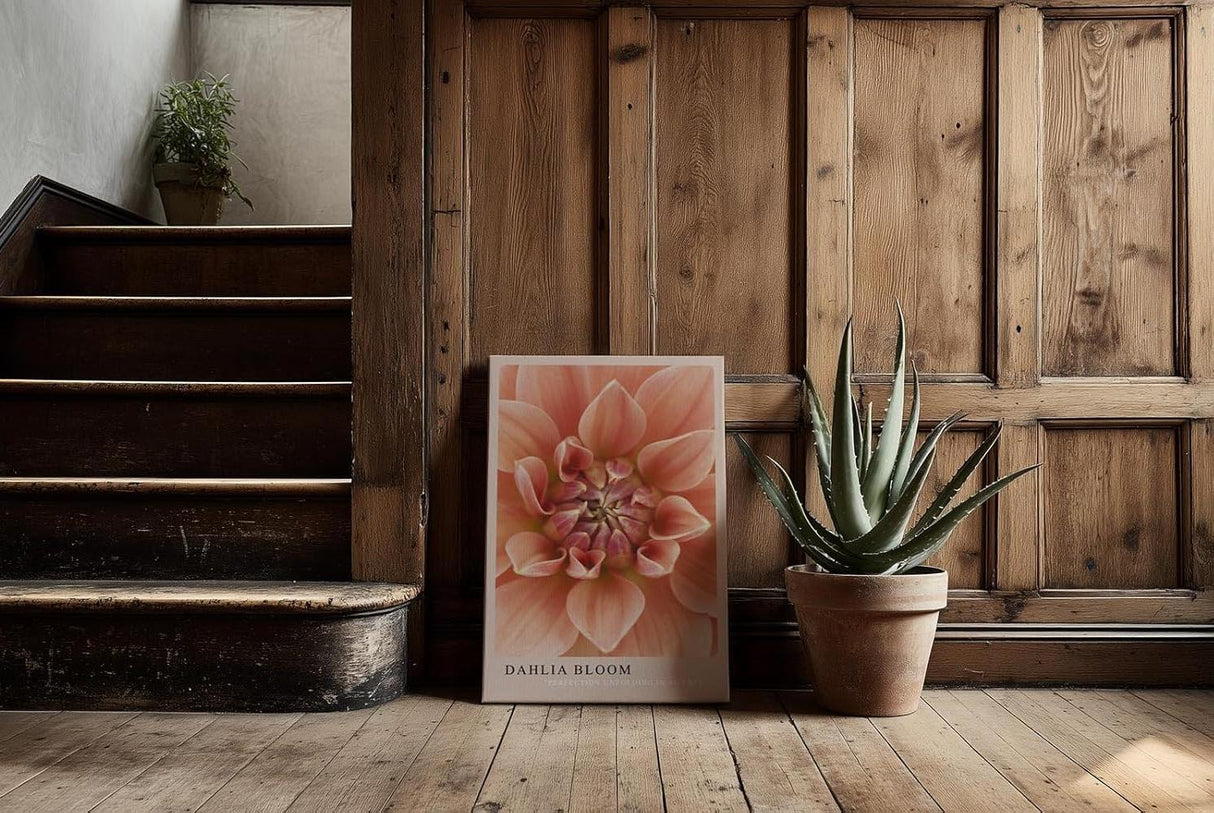 Paul Sinus Kunstdruck 40x60cm Dahlienblüte in Nahaufnahme – Stille Schönheit in zarten Farbverläufen eingefangen