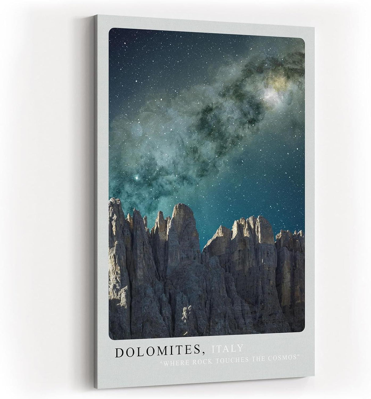 Paul Sinus Kunstdruck 40x60cm Dolomiten bei Nacht – majestätische Felswände unter dem Sternenhimmel Italiens