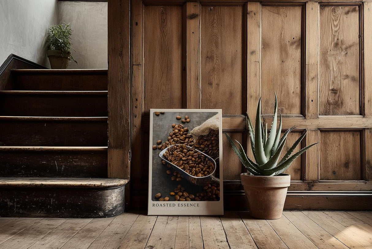 Paul Sinus Kunstdruck 40x60cm geröstete Kaffeebohnen auf Metallkelle in rustikaler Szene – Duftvoller Start in den Tag