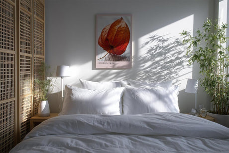 Paul Sinus Kunstdruck 40x60cm Hidden Fruit – Physalis in Nahaufnahme mit natürlicher Struktur und Farbspiel