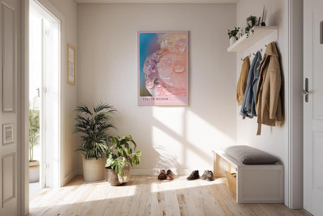 Paul Sinus Kunstdruck 40x60cm Liquid Bloom – Florale Nahaufnahme in Tropfenglanz und Pastell