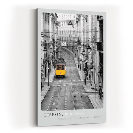 Paul Sinus Kunstdruck 40x60cm Lissabon mit gelber Straßenbahn – historisches Stadtbild mit farbigem Akzent in Schwarzweiß