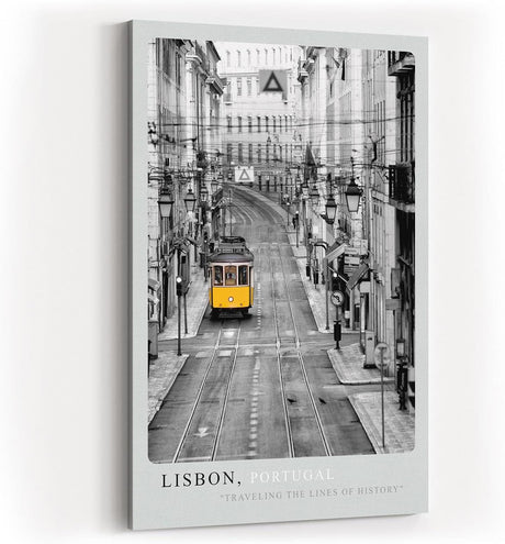 Paul Sinus Kunstdruck 40x60cm Lissabon mit gelber Straßenbahn – historisches Stadtbild mit farbigem Akzent in Schwarzweiß