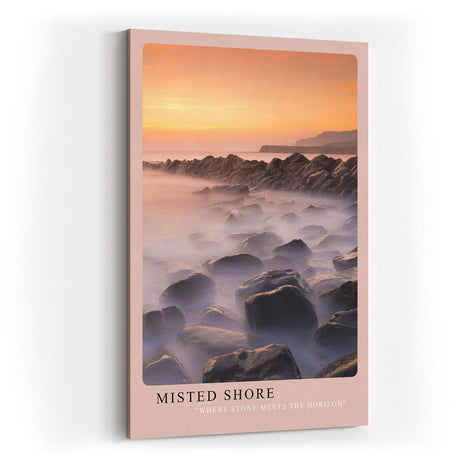 Paul Sinus Kunstdruck 40x60cm Misted Shore – stimmungsvolle Küstenlandschaft mit Felsen im Nebel und sanftem Licht