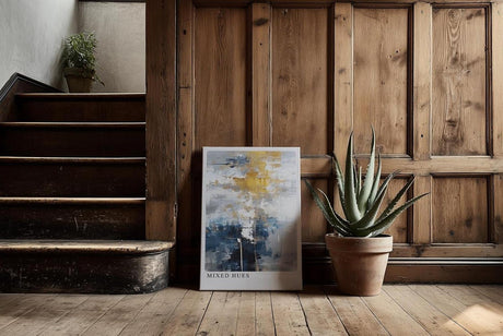 Paul Sinus Kunstdruck 40x60cm Mixed Hues – Farbabstraktion in Blau, Gold und Weiß mit künstlerischer Tiefe und Struktur