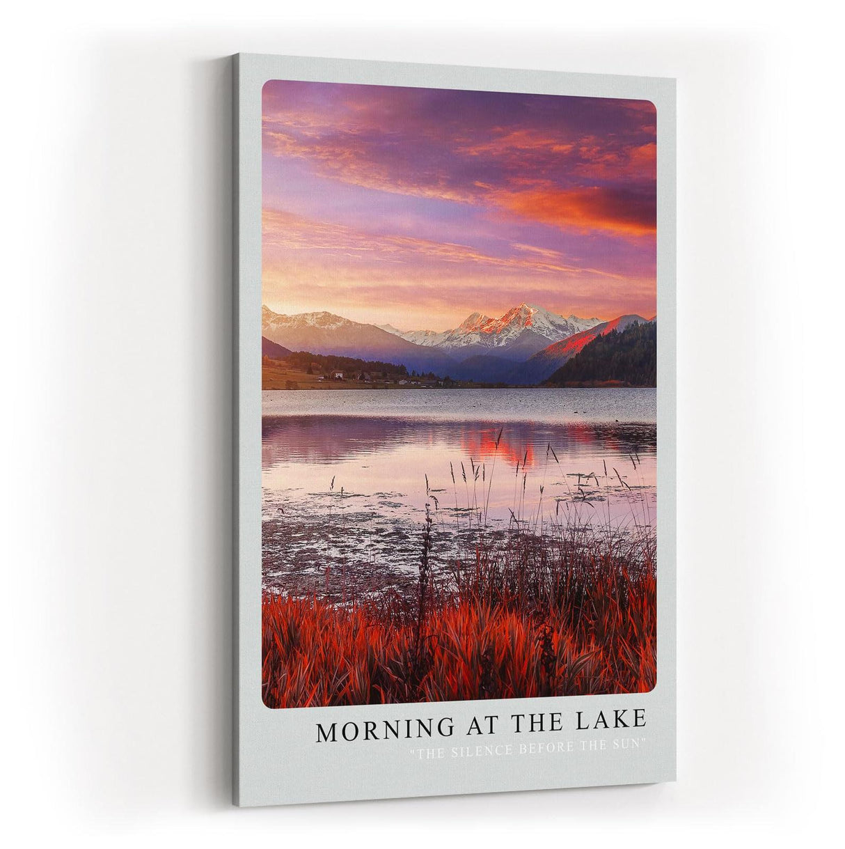 Paul Sinus Kunstdruck 40x60cm Morning at the Lake – Alpenpanorama mit ruhigem See im Morgenlicht in Rosa und Violett