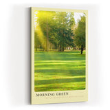 Paul Sinus Kunstdruck 40x60cm Morning Green – Sonnenstrahlen im Park auf frischem Rasen mit friedlicher Stimmung