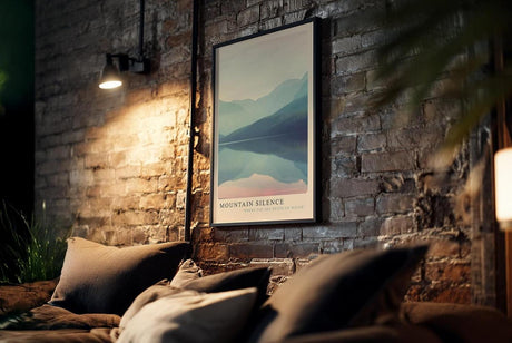 Paul Sinus Kunstdruck 40x60cm Mountain Silence – Spiegelung und Stille im alpinen Morgenlicht