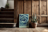 Paul Sinus Kunstdruck 40x60cm Natural Design – Sukkulente in spiralförmiger Anordnung und kühler Farbwelt