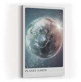 Paul Sinus Kunstdruck 40x60cm Planet Earth – Erde aus dem All mit Sonnenlicht und Sternenstaub