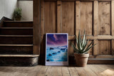 Paul Sinus Kunstdruck 40x60cm Stardust Coast – traumhafte Küstenlandschaft unter violettem Sternenhimmel